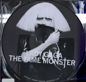 Lady Gaga - Fame Monster (Picture Disc) i gruppen VI TIPSAR / Mest populära vinylklassiker hos Bengans Skivbutik AB (1562616)