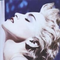 MADONNA - TRUE BLUE i gruppen VI TIPSAR / Julklappstips CD hos Bengans Skivbutik AB (1843979)