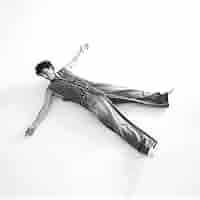 Benson Boone - Walk Me Home... i gruppen Minishops / Benson Boone hos Bengans Skivbutik AB (4192322)