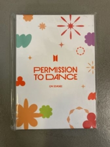 BTS - BTS - PERMISSION TO DANCE POSTCARD BOOK i gruppen ÖVRIGT / Merchandise hos Bengans Skivbutik AB (4278198)