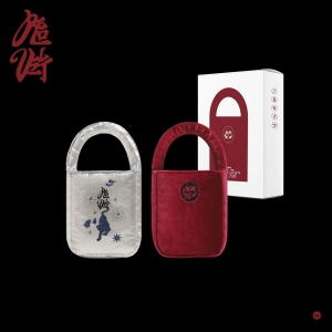 Red Velvet - What a chill kil (Bag Ver.) i gruppen Minishops / K-Pop Minishops / Red velvet hos Bengans Skivbutik AB (5508111)