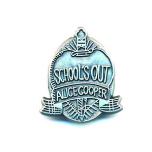 Alice Cooper - Schools Out Pin Badge i gruppen MERCHANDISE hos Bengans Skivbutik AB (5537265)