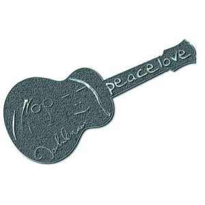 John Lennon - Peace & Love Guitar Hichrome Pin Badge i gruppen MERCHANDISE hos Bengans Skivbutik AB (5537324)
