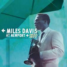 Miles Davis - The Bootleg Series Vol. 4: Miles At Newport 1955–1975 i gruppen VI TIPSAR / Fredagsreleaser / Fredag den 23:e augusti hos Bengans Skivbutik AB (5558795)