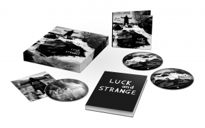 Gilmour David - Luck And Strange (Ltd 2Cd+Bd) i gruppen VI TIPSAR / Fredagsreleaser / Fredag den 6:e september 2024 hos Bengans Skivbutik AB (5561371)