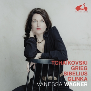 Vanessa Wagner - Glinka, Grieg, Sibelius & Tchaikovs i gruppen CD / Kommande / Klassiskt hos Bengans Skivbutik AB (5562609)