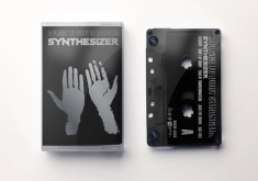 A Place To Bury Strangers - Synthesizer (Mc)